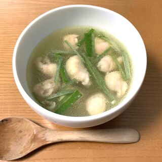 余ったネギで簡単！ 鶏皮×青ネギのスープ